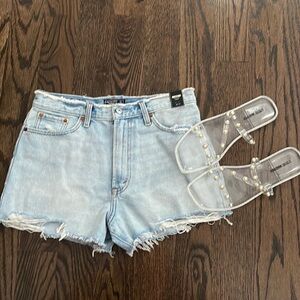 Abercrombie High Rise Annie shorts